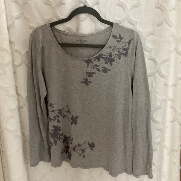 Ann Taylor - Grey Long Sleeve Top - Large - Picture 1 of 3